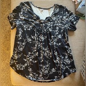 Black floral women’s top